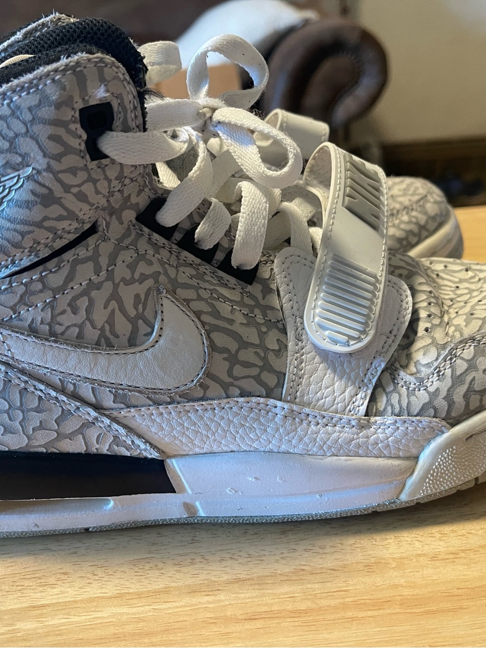 Nike Air Jordan Legacy 312 GS AT4040-100 Elephant Print Sz 6.5Y / Womens 8